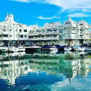 puerto-marina-apartment.hotelsinnerja.org/